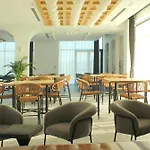 Mooma 4*