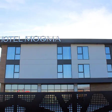 Mooma Готель