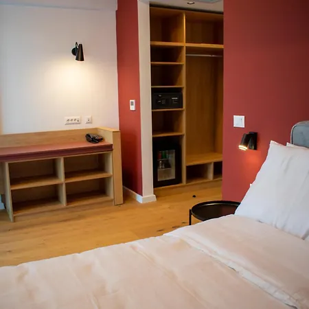 Mooma 4* Скоп'є